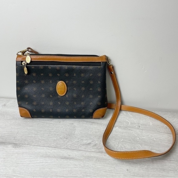 π
ΊIL Nuovo Barocco Made in Italy Signature Brown Leather Crossbody Bag - Picture 1 of 9